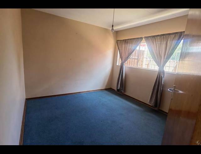 2 BEDROOM APARTMENT FOR SALE IN CASSELDALE